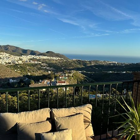 Villa En Frigiliana Con Piscina, Jacuzzi Y Espectaculares Vistas Eksteriør billede