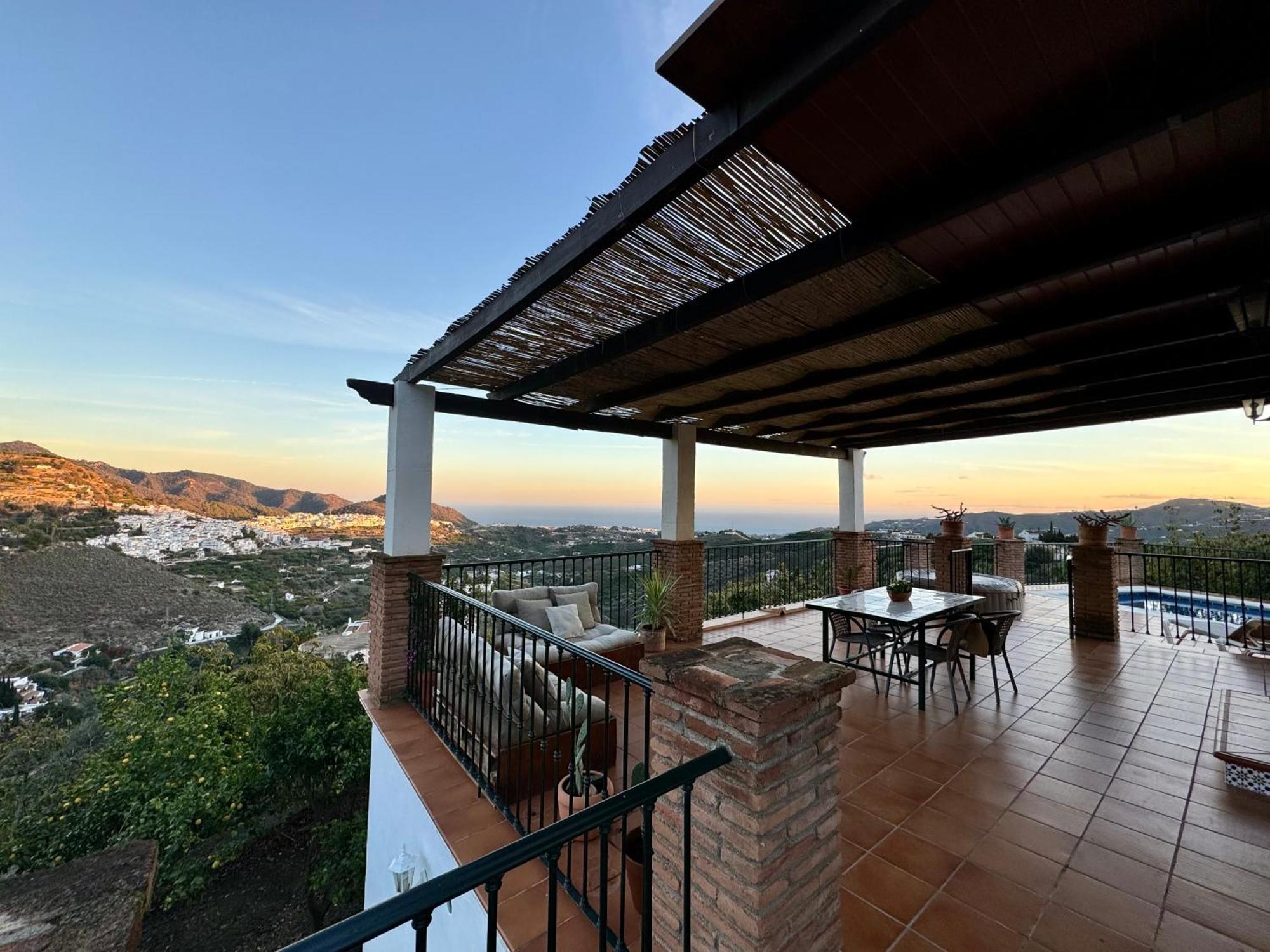 Villa En Frigiliana Con Piscina, Jacuzzi Y Espectaculares Vistas Eksteriør billede