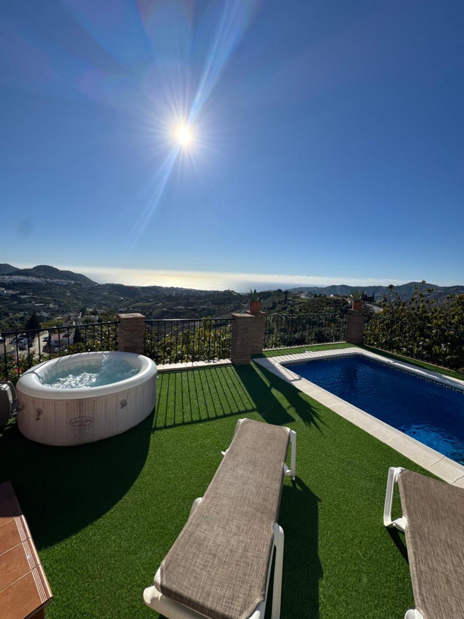 Villa En Frigiliana Con Piscina, Jacuzzi Y Espectaculares Vistas Eksteriør billede